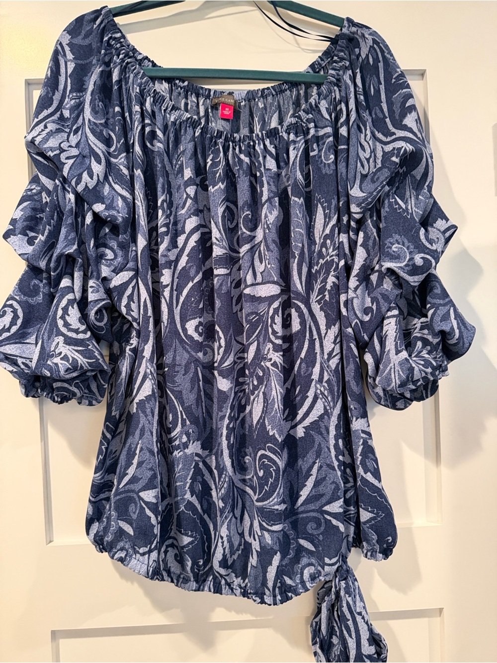 Vince Camuto Navy & White Scroll-Print Off-Shoulder Blouse